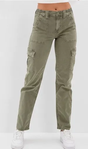 American Eagle Cargo Stretch Straight Pant in Green Size 14 Regular thumbnail 1