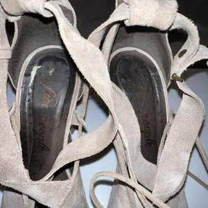 Free People Taupe Nouvella Criss Cross Wrap Chunky Heel Suede Leather Sz 38/6.5‎ thumbnail 11