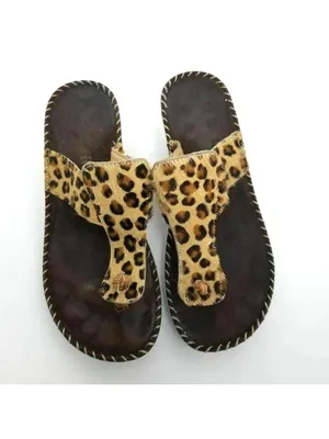 Gabriella Womens Thong Sandals Black Animal Print thumbnail 3
