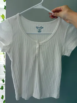 Brandy Melville White Top thumbnail 1