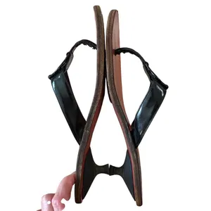 Gucci Black Patent GG Kitten Heel Thong Sandals 6.5B‎ thumbnail 9