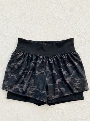 💥SPANX Get Moving Camo 2-in-1 Running Athletic Shorts Black Size L💛 thumbnail 10
