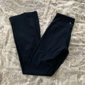 Lululemon Groove Pants Split Hem True Navy Size 6 thumbnail 2
