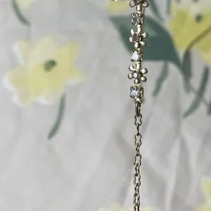 AVON Vintage SP Pink Daisy Open Back Rhinestones Gold Tone Bracelet 10.5 Inch thumbnail 11