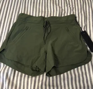 Kyodan Olive green active shorts thumbnail 1