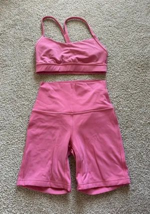 Lululemon pink set thumbnail 1