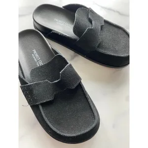 Project Cloud Genuine Suede Cassie Clogs Black Size 7 thumbnail 2