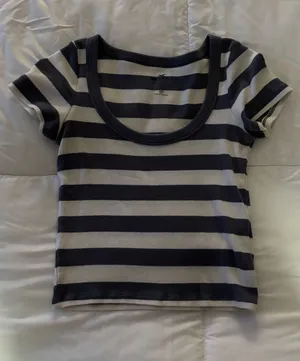 Hollister top thumbnail 1