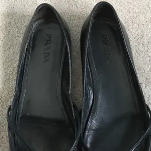 Prada Black Leather Criss-Cross Pointed Flats with Bow – Size 36.5 (Fits Like 7) thumbnail 6