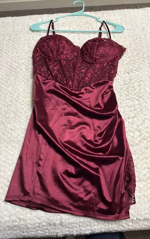 Windsor Homecoming dress thumbnail 1