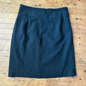 Banana Republic business casual black size 2 dark academia pencil skirt thumbnail 3