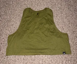 Alphalete flowy cropped tank top green thumbnail 1