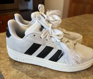 Adidas Grand Court Alpha Tennis Shoes Women’s 7 Gray Black Casual Excellent thumbnail 1