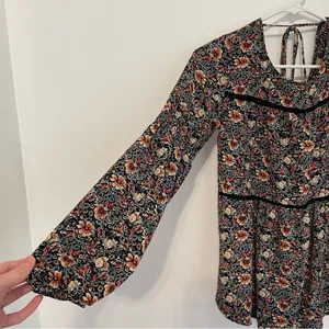 KNOX ROSE Smocked Floral Tie Back Top Black Etc Boho Long Sleeve Peasant Blouse thumbnail 10