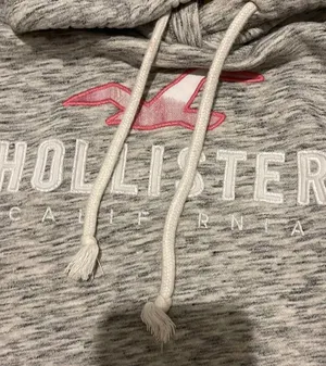 Thick Hollister hoodie for women, size medium thumbnail 6