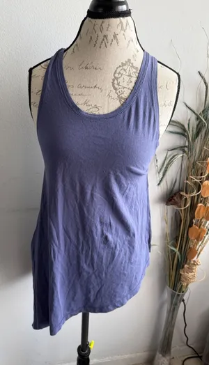 Lululemon Athletica Purple Asymmetrical‎ High Slit Scoop Neck Tank Top Womens 6 thumbnail 1