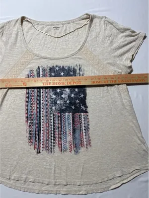 Rufflewn XL Beige Graphic Tee with Artsy American Flag thumbnail 4