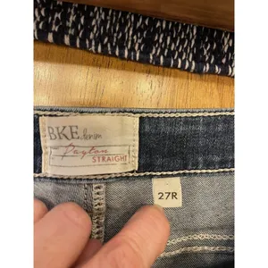 BKE Jeans Payton Straight Medium Wash Denim 27” The Buckle Low Rise 29.5”inseam thumbnail 6