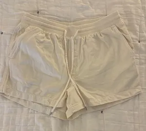 GAP Cream Linen Shorts thumbnail 1