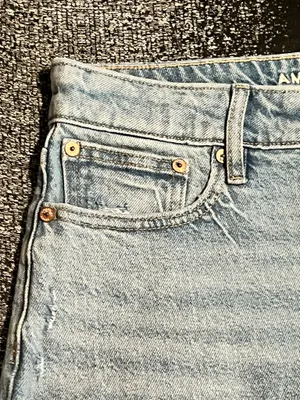 Womens sz8 NWT American Eagle High-Waisted Denim Mini Skirt Light Wash Raw Hem thumbnail 3
