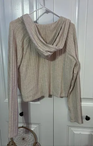 Universal Threads Sweater thumbnail 1