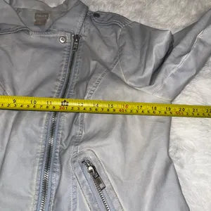 Chico’s light blue silver zipper faux leather motorcycle jacket coat womans M thumbnail 9