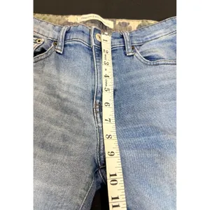 Gap 1969 Best Girlfriend Jeans 27T Light Wash Distressed Camo Trim Cuff cropped thumbnail 10