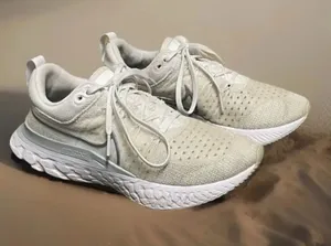 Nike React Infinity Run Flyknit 2 Women's White Sneakers Size 7.5 thumbnail 1