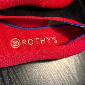 Rothy’s The Point Vibrant Red Pointed Toe Shoes Flats 8 Retired EUC thumbnail 3