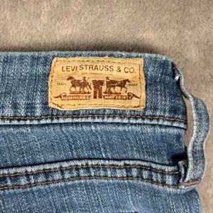 Y2K Levi’s 545 Low Bootcut Jeans Women’s 28x25 Blue Medium Vintage Floral Chic thumbnail 6