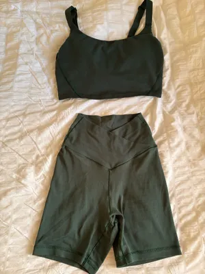 green aerie workout set thumbnail 1