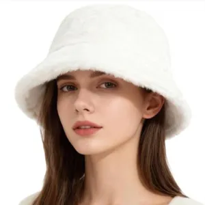 NWT Starinee White Faux Fur Bucket Hat thumbnail 1