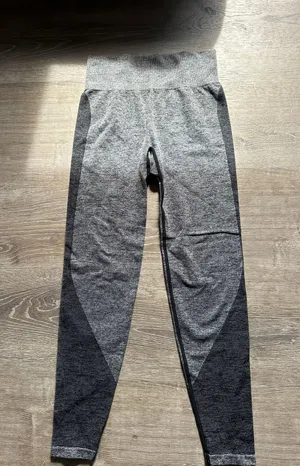 Victoria's Secret PINK Leggings thumbnail 1