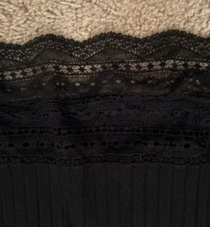 Black Laced Long sleeve Size M thumbnail 3