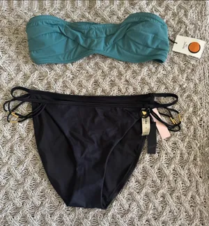 Victoria's Secret Bikini Black set  thumbnail 1