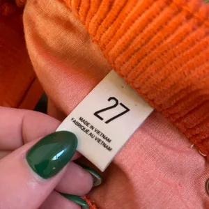 BDG Size 27 or 4 Corduroy orange mom jean shorts thumbnail 7
