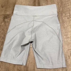 Outdoor Voices Women's High Rise Biker Shorts Light Grey Heather Athletic S/M thumbnail 7