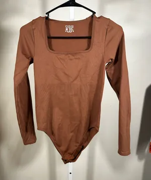 N21. OQQ- Long Sleeve Square Neck Bodysuit - Brown thumbnail 1