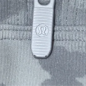 lululemon athletica Dk Gray Full Zip SCUBA Hoodie Jacket Front Pockets-Size 4 thumbnail 12