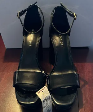 Madden Girl Black Heels thumbnail 2