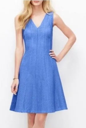 ✨Ann Taylor Blue Lines Holes Day Sz 6 Dress✨ thumbnail 1