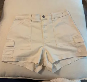 Hollister Mom High-Rise Shorts thumbnail 1