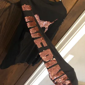 VICTORIA'S SECRET Pink Campus Long Sleeve XS Shirt Top Logo dog - pink shimmer thumbnail 4