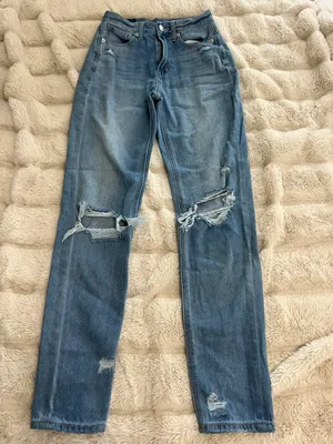 American Eagle Mom Jeans thumbnail 3
