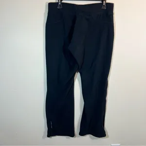 Under Armour Women’s Black‎ Fleece Sweatpants Medium Base Layer thumbnail 5