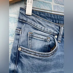 BAYEAS High -Rise Wide Leg Jeans with Frayed Hem size 28 thumbnail 5