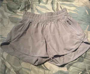 Lululemon Shorts size 4 thumbnail 1