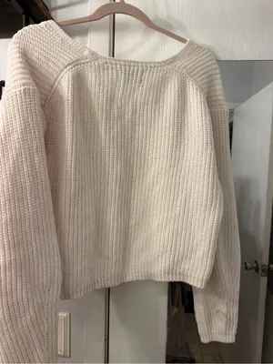 Urban Outfitters Ivory V-Neck Ribbed Pullover Sweater thumbnail 3