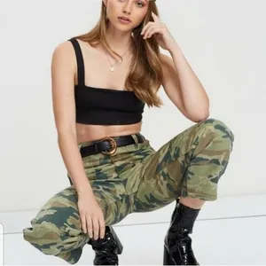 Free People We The Free Remy Camo Cropped Jeans NWT Sz 24 Camouflage thumbnail 2
