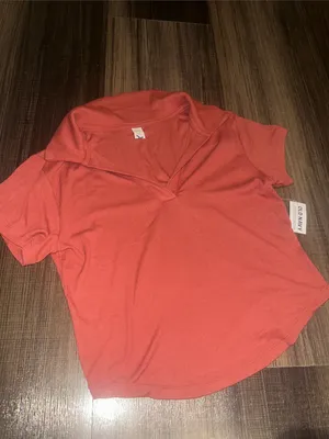 Old Navy Short-Sleeve Collared Polo V-Neck Crop Top thumbnail 2